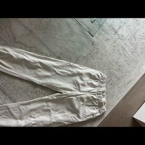 WHITE BRANDY MELVILLE JOGGERS